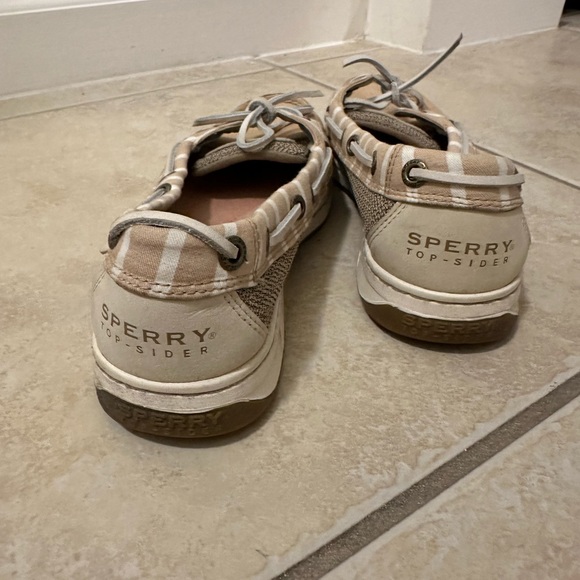 Tan Sperry Top Sider size 6 - Picture 5 of 7